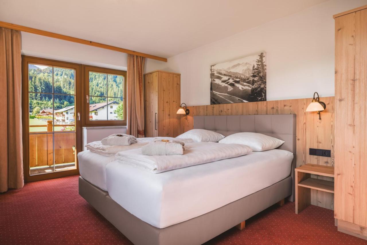 Loipenstubn Hotel Brixen im Thale Ngoại thất bức ảnh