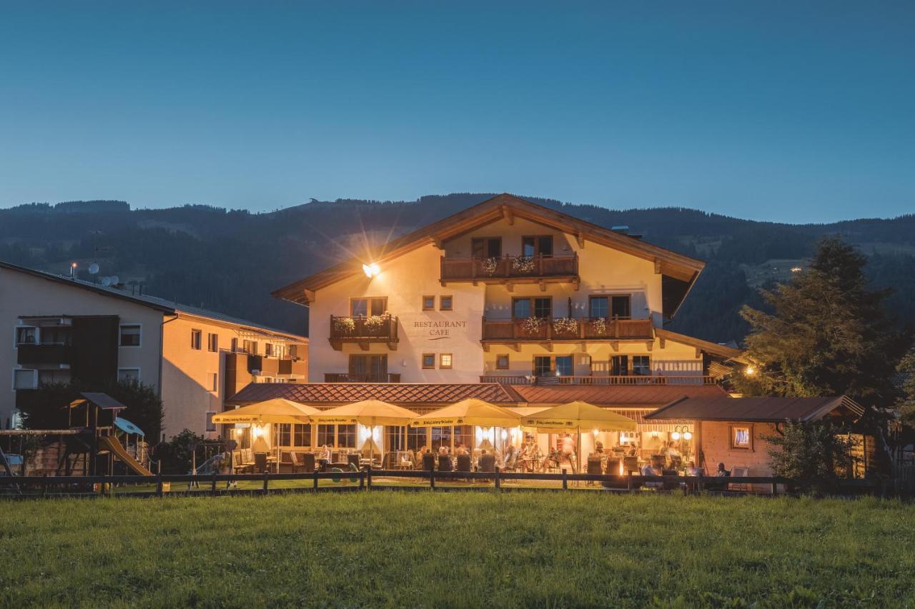 Loipenstubn Hotel Brixen im Thale Ngoại thất bức ảnh