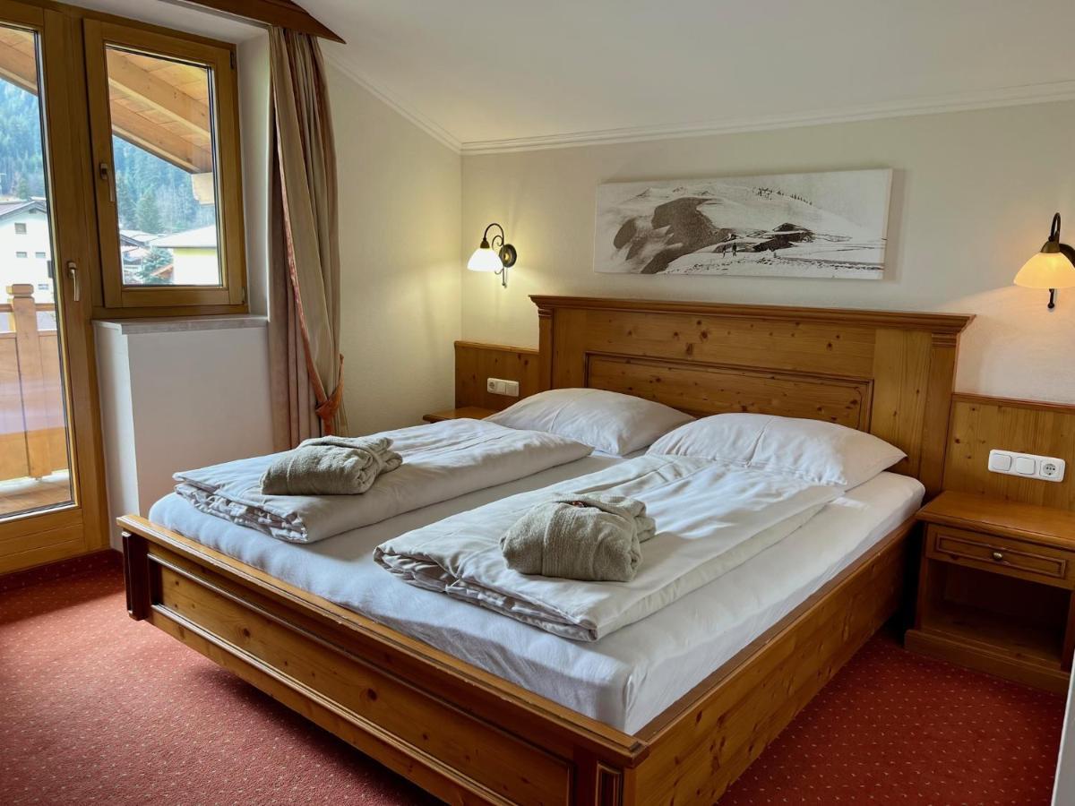 Loipenstubn Hotel Brixen im Thale Ngoại thất bức ảnh