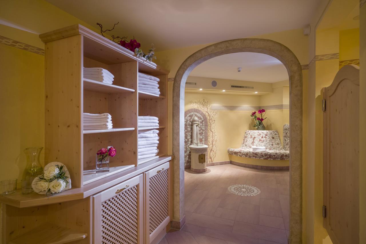 Loipenstubn Hotel Brixen im Thale Ngoại thất bức ảnh